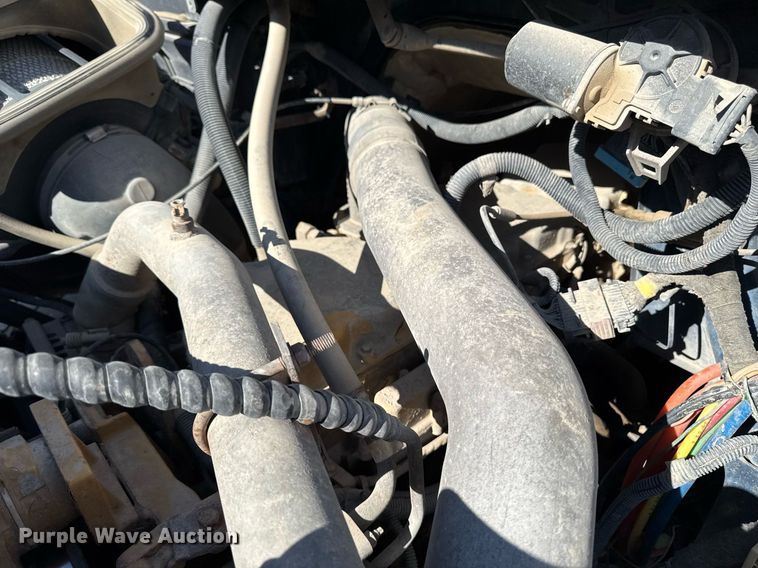 image for item DV2544 2004 International 7600 dump truck