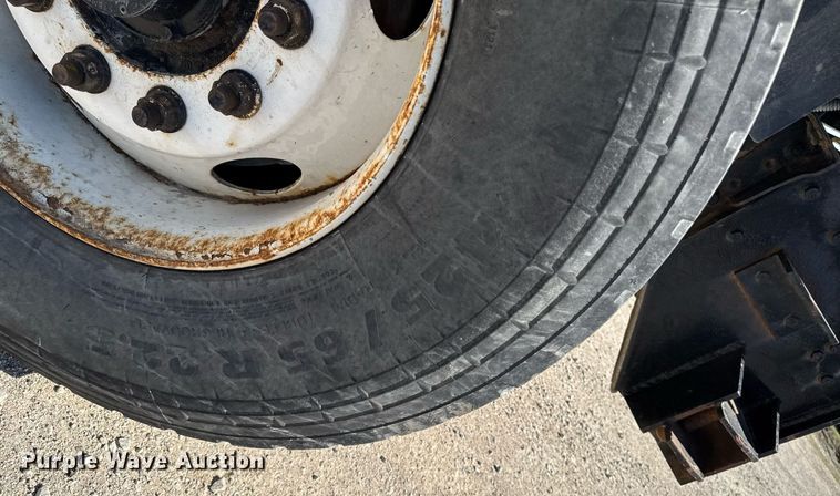 image for item DV2544 2004 International 7600 dump truck