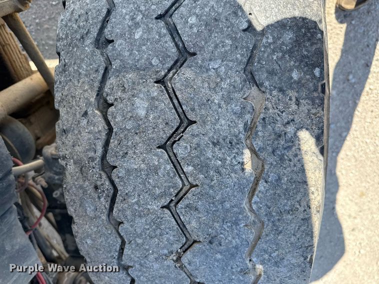 image for item DV2544 2004 International 7600 dump truck