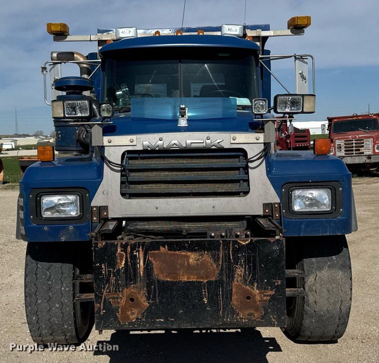 image for item DV2545 2000 Mack RD688S dump truck