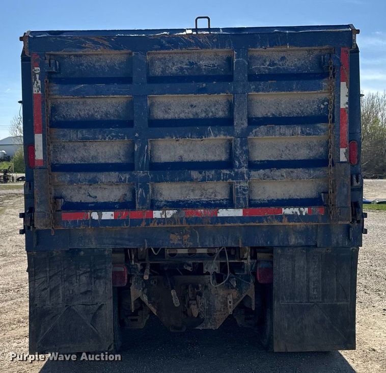 image for item DV2545 2000 Mack RD688S dump truck