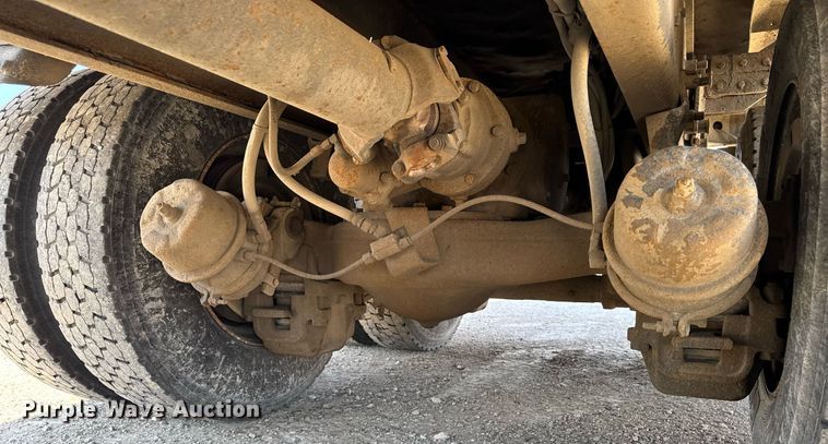 image for item DV2545 2000 Mack RD688S dump truck