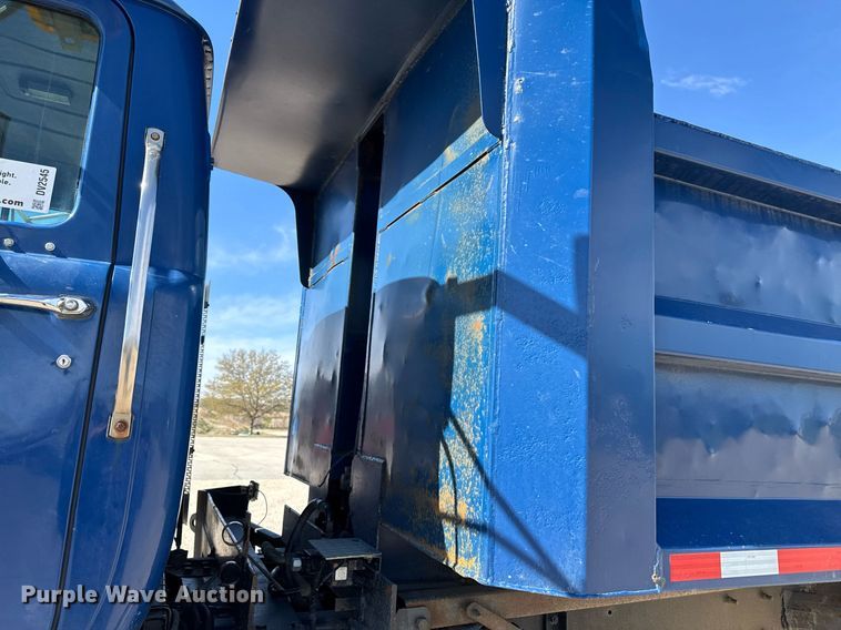 image for item DV2545 2000 Mack RD688S dump truck