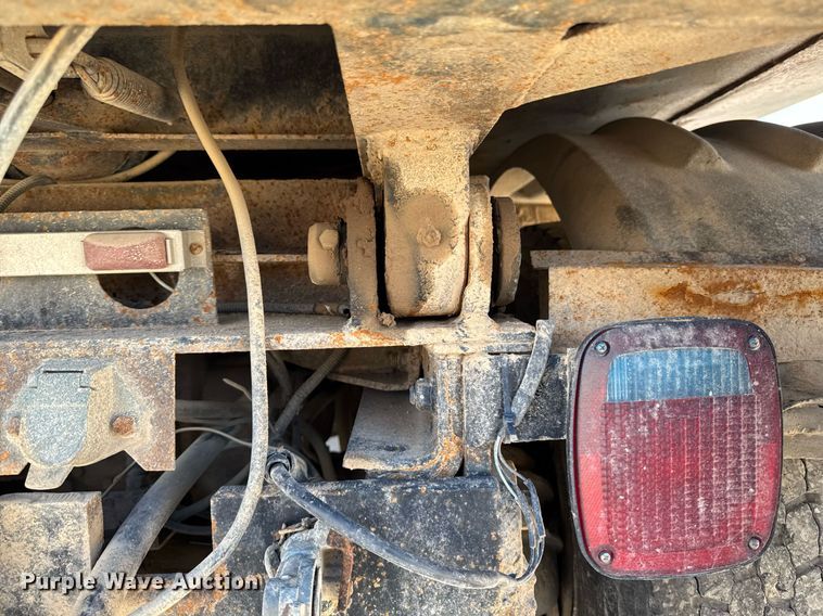 image for item DV2545 2000 Mack RD688S dump truck