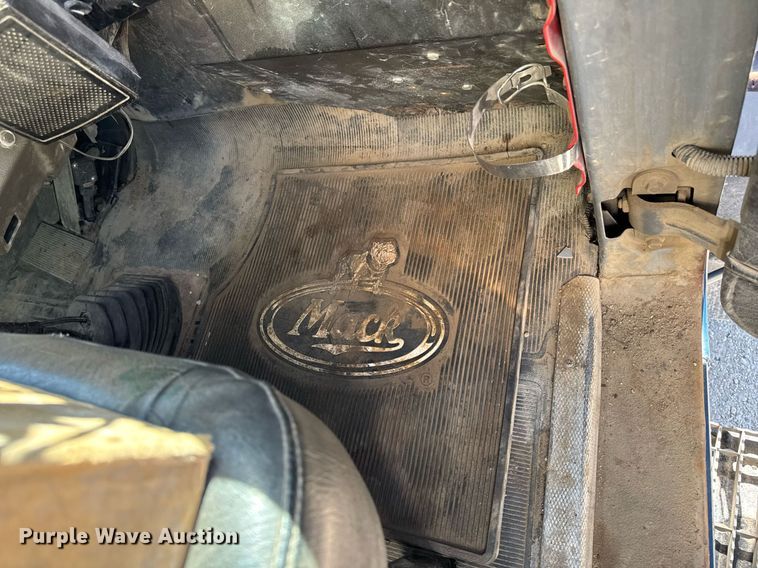 image for item DV2545 2000 Mack RD688S dump truck