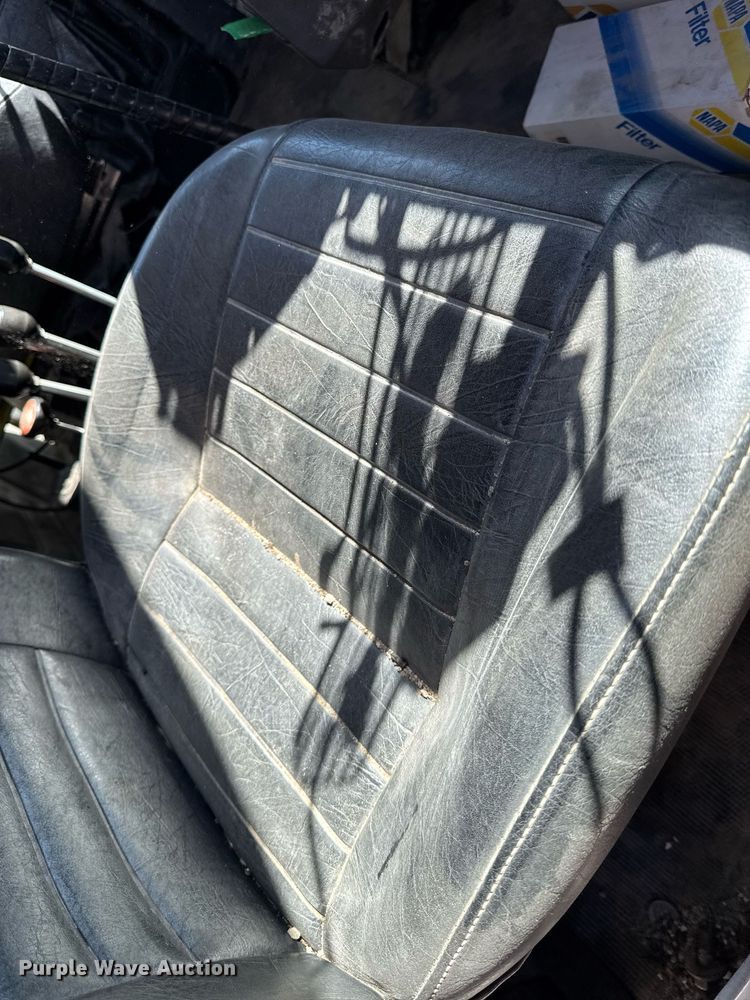 image for item DV2545 2000 Mack RD688S dump truck