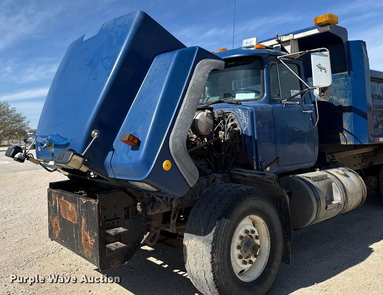 image for item DV2545 2000 Mack RD688S dump truck