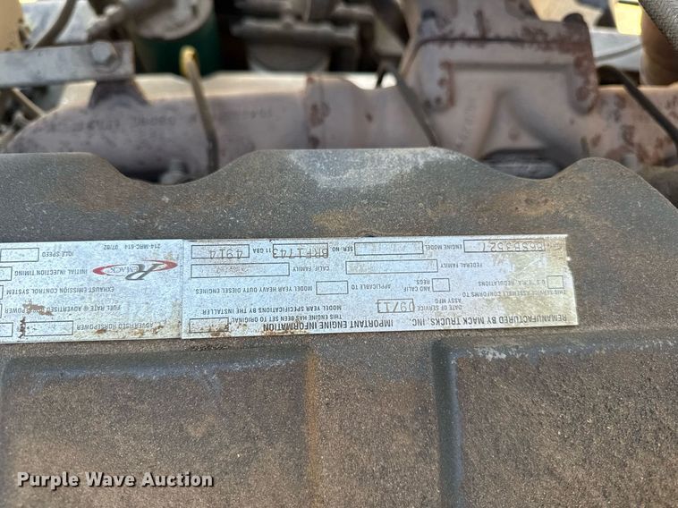 image for item DV2545 2000 Mack RD688S dump truck