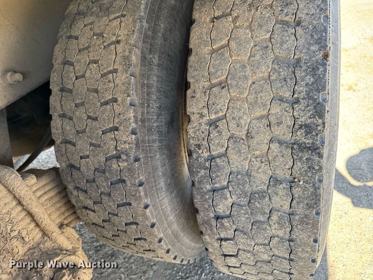 image for item DV2545 2000 Mack RD688S dump truck