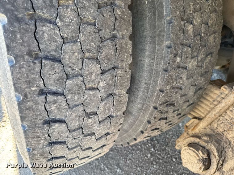 image for item DV2545 2000 Mack RD688S dump truck