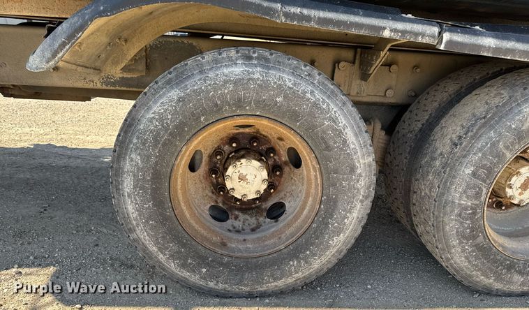 image for item DV2545 2000 Mack RD688S dump truck