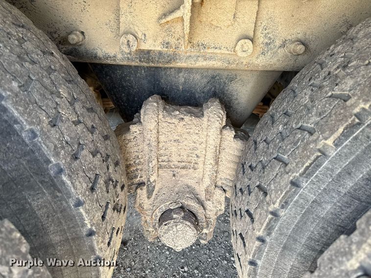 image for item DV2545 2000 Mack RD688S dump truck