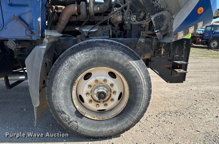 image for item DV2545 2000 Mack RD688S dump truck