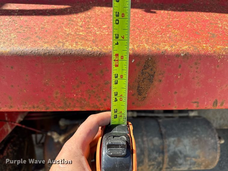 image for item DV2546 1987 International 1954 dump truck