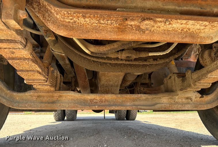 image for item DV2546 1987 International 1954 dump truck