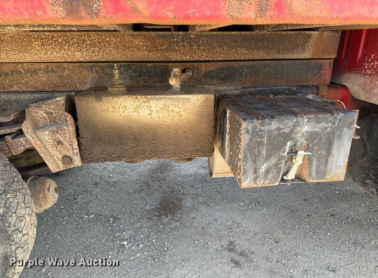 image for item DV2546 1987 International 1954 dump truck