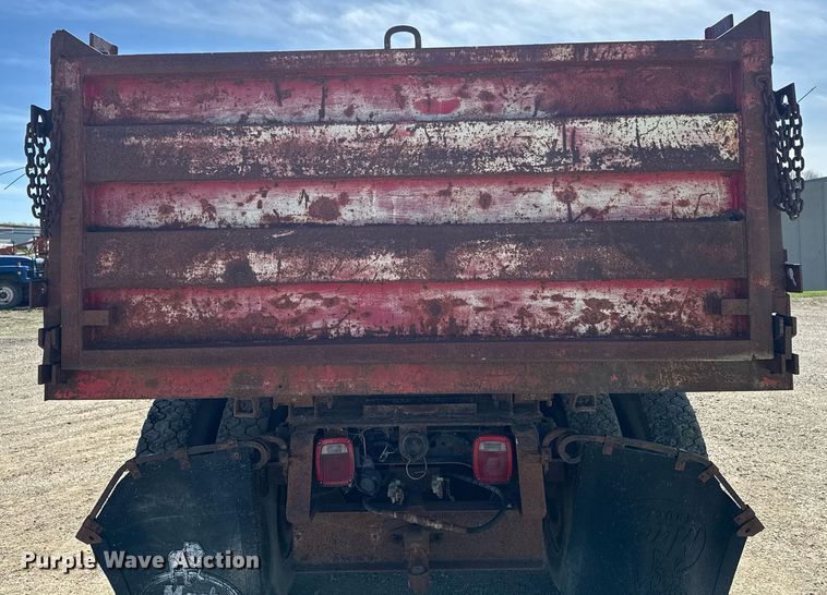 image for item DV2546 1987 International 1954 dump truck