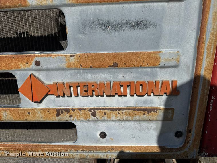 image for item DV2546 1987 International 1954 dump truck