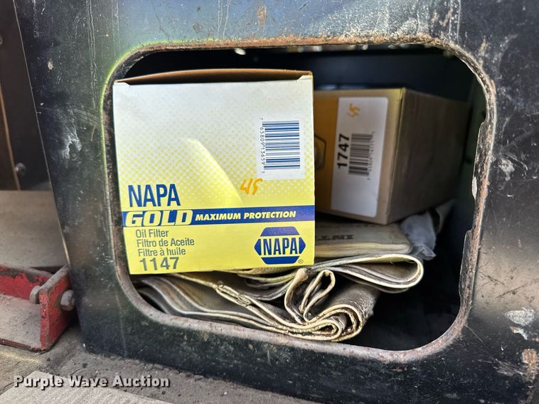 image for item DV2546 1987 International 1954 dump truck