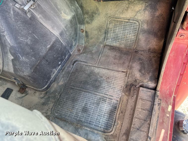 image for item DV2546 1987 International 1954 dump truck