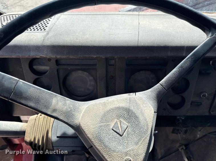 image for item DV2546 1987 International 1954 dump truck