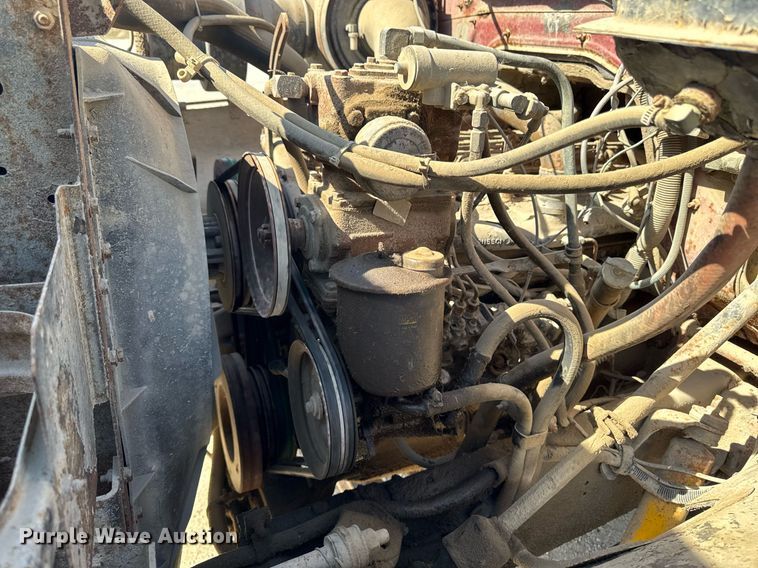 image for item DV2546 1987 International 1954 dump truck