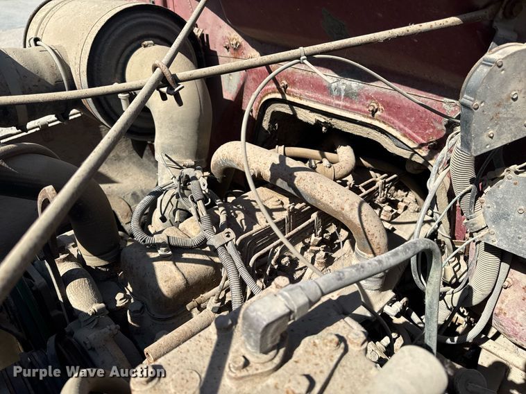 image for item DV2546 1987 International 1954 dump truck