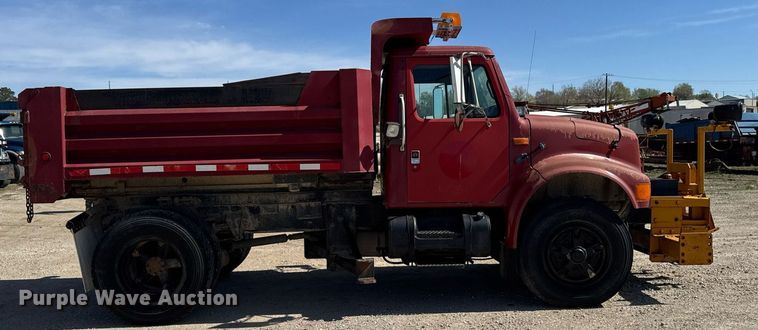image for item DV2547 1990 International 4900 dump truck