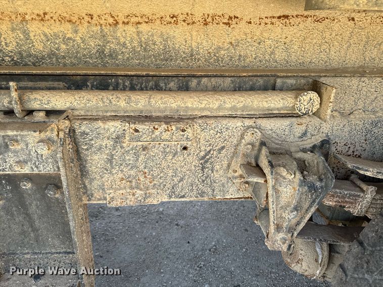 image for item DV2547 1990 International 4900 dump truck