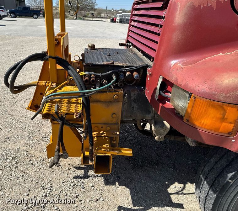 image for item DV2547 1990 International 4900 dump truck