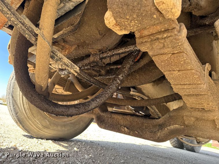 image for item DV2547 1990 International 4900 dump truck