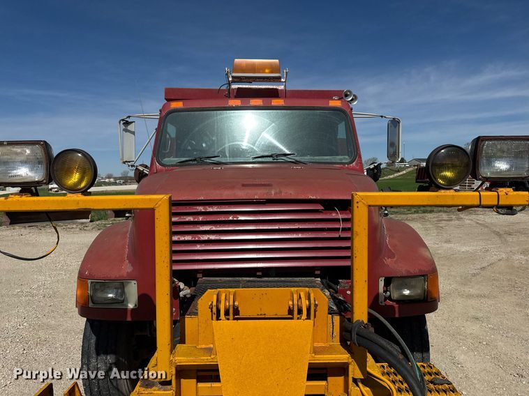 image for item DV2547 1990 International 4900 dump truck