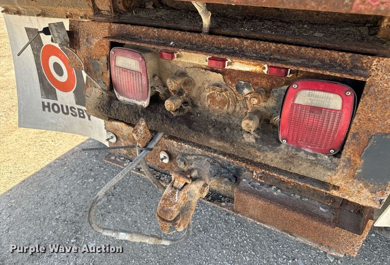 image for item DV2547 1990 International 4900 dump truck