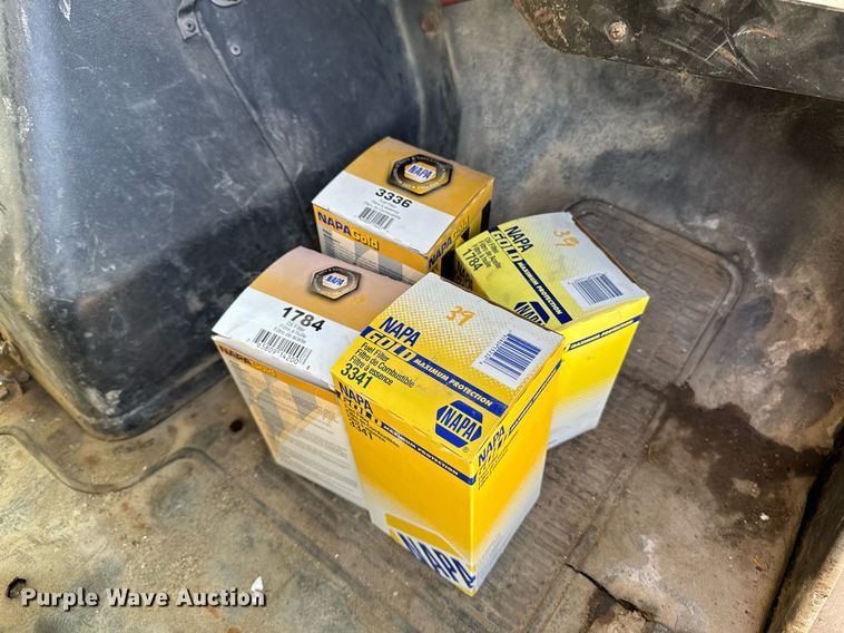 image for item DV2547 1990 International 4900 dump truck