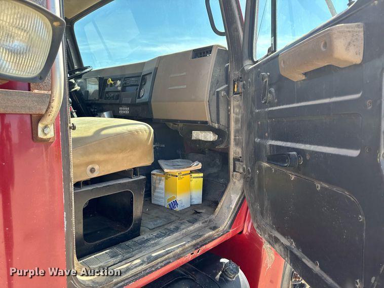 image for item DV2547 1990 International 4900 dump truck