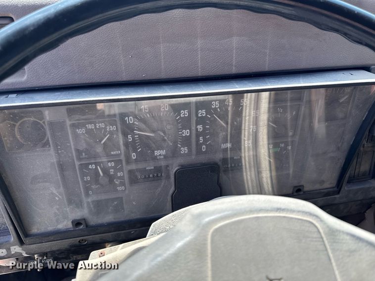 image for item DV2547 1990 International 4900 dump truck