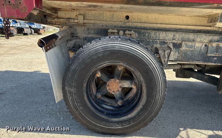 image for item DV2547 1990 International 4900 dump truck