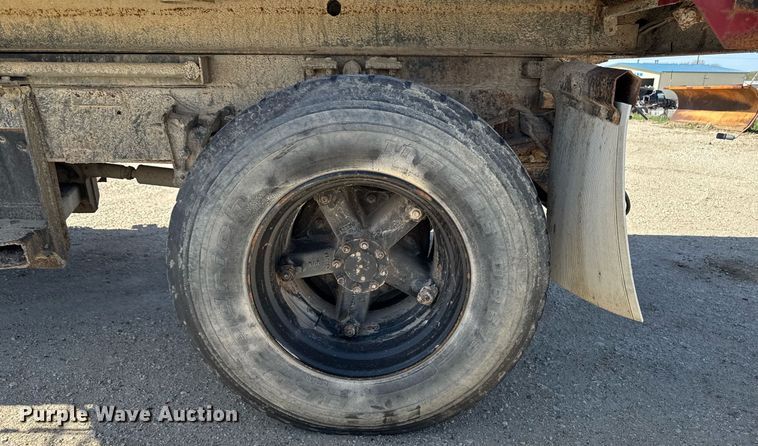 image for item DV2547 1990 International 4900 dump truck