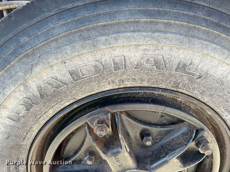 image for item DV2547 1990 International 4900 dump truck