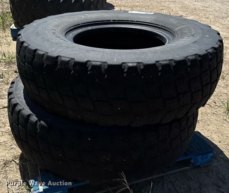 image for item DV2549 (2) 14.00R24 tires