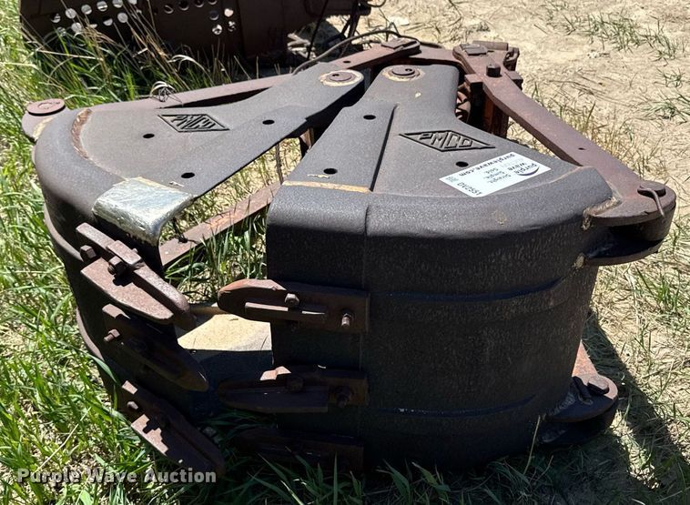 image for item DV2551 PMCO clamshell bucket