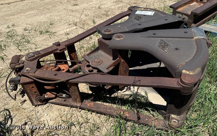 image for item DV2551 PMCO clamshell bucket