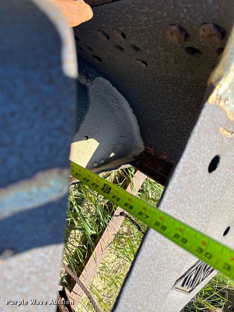 image for item DV2551 PMCO clamshell bucket