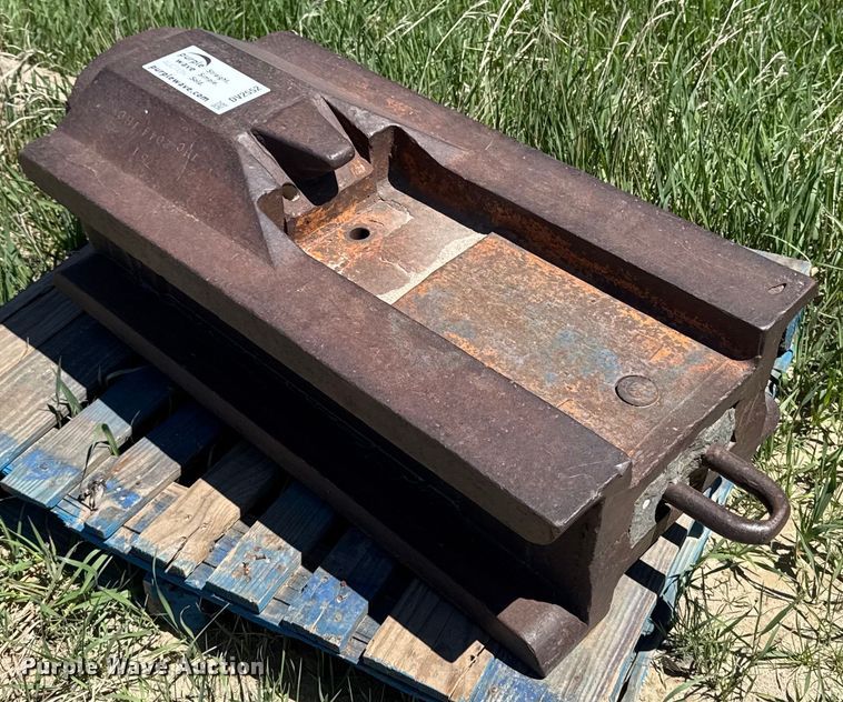 image for item DV2552 Pile driver