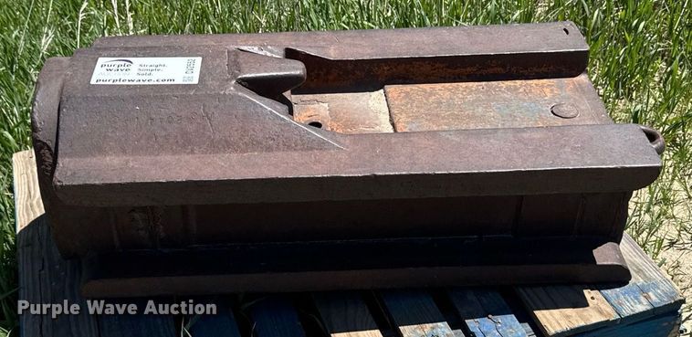 image for item DV2552 Pile driver