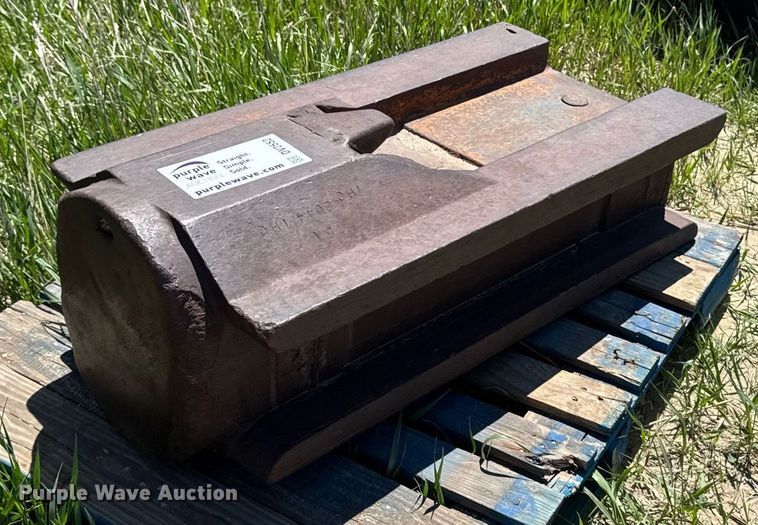 image for item DV2552 Pile driver