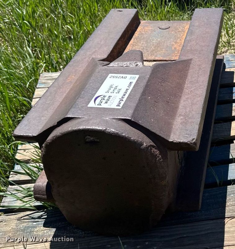 image for item DV2552 Pile driver