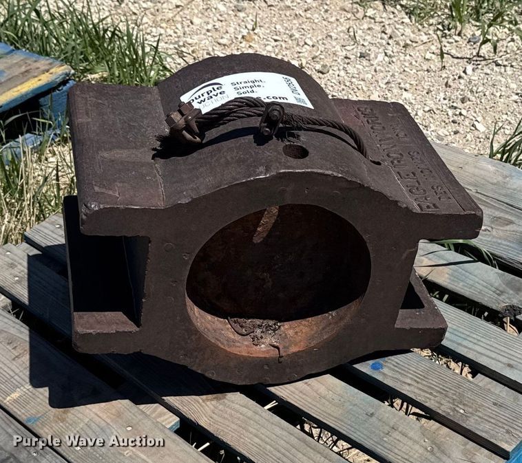 image for item DV2556 Eagle Iron Works pile driver