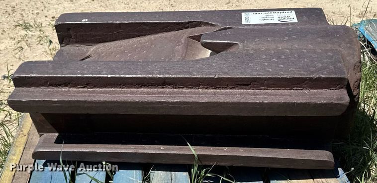 image for item DV2557 Pile driver