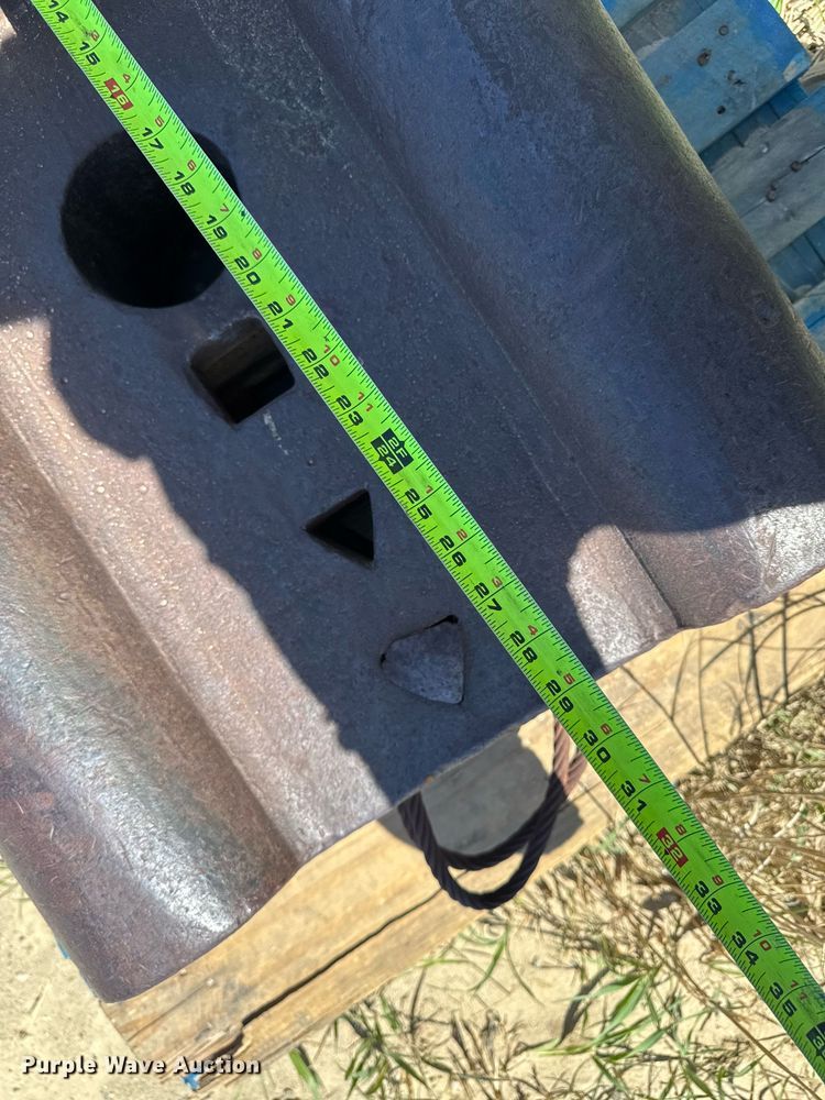 image for item DV2559 Pile driver